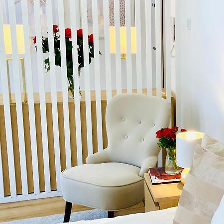 Apartament W Centrum Miasta Z Darmowym Parkingiem Dla Dwojga -Apartamenty Pod Zlotym Lwem Клодзко Экстерьер фото