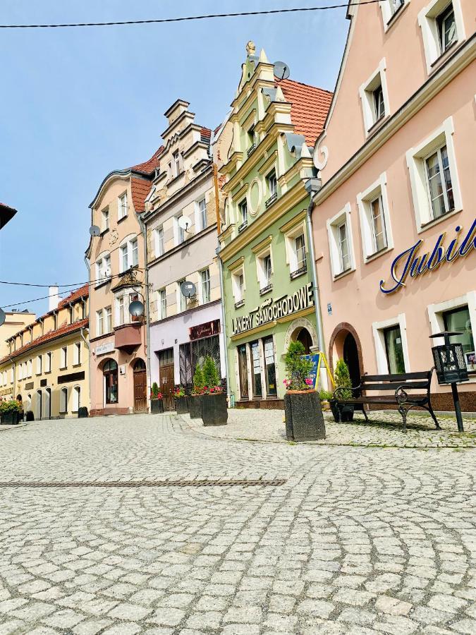 Apartament W Centrum Miasta Z Darmowym Parkingiem Dla Dwojga -Apartamenty Pod Zlotym Lwem Клодзко Экстерьер фото